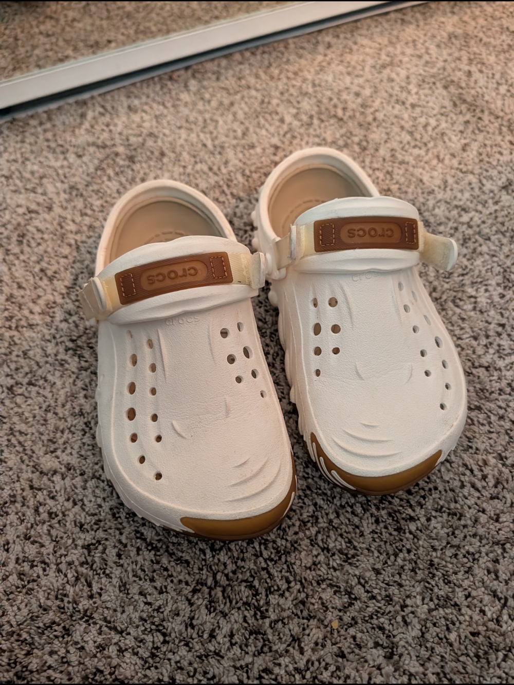 Crocs Echo Womens Clog in White with Brown Gummy Sole - Picture 3 of 3
